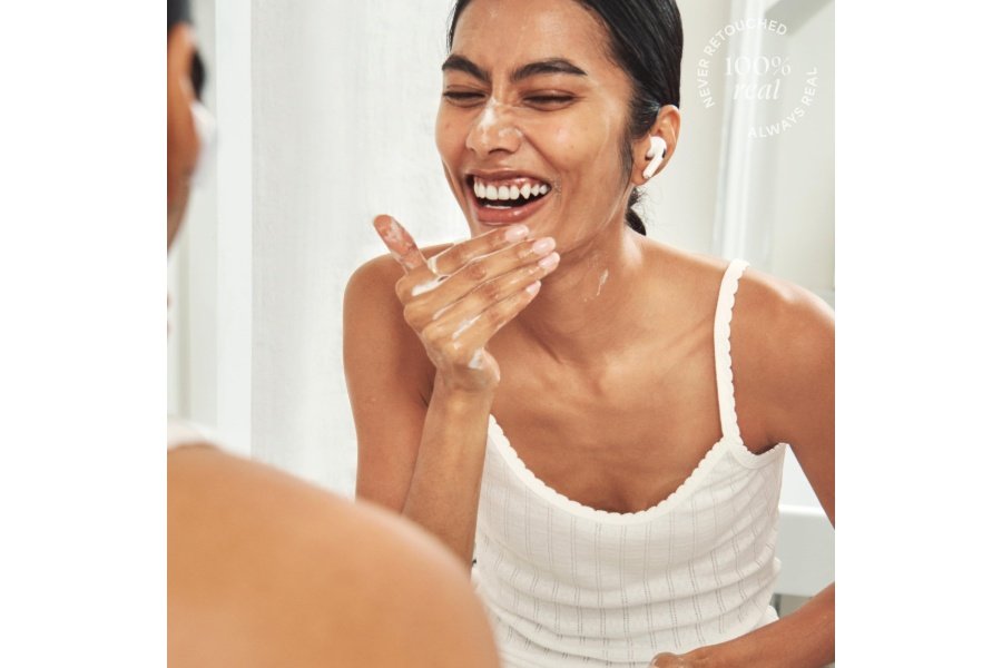 TULA Skin Care The Cult Classic Limpiador facial purificante (tamaño de viaje) | Jabón facial suave y eficaz, desmaquillante, nutritivo e hidratante | 1,67 onzas. - Image 9